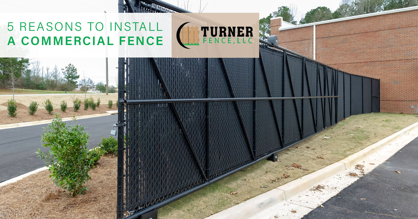 Read more about the article 5 Reasons to Install a Commercial Fence
